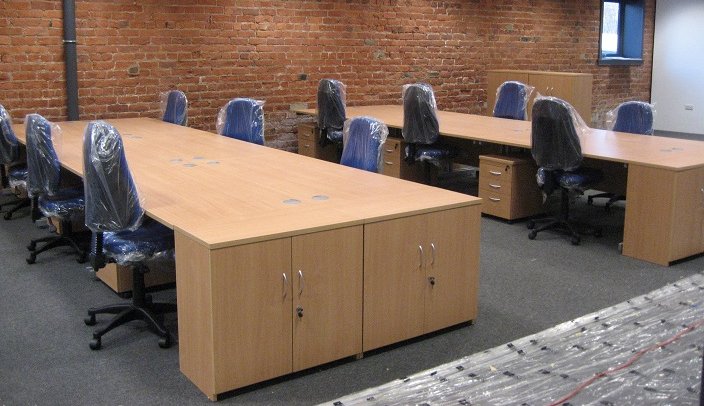 <img src="Simon J Mack Office Furniture – open plan  office furniture.jpg" alt="Open Plan Office Furniture" />
